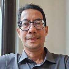 Bangga, tabik & bersyukur kepada Adam, busker Kota Damansara. Susah nak  cari orang yang jujur akhir zaman ni.