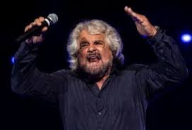 Beppe grillo non è solo un padre che difende il figlio, non solo è un capo politico, ma la guida del partito di maggioranza relativa, costantemente al governo, in tre diversi e per certi aspetti opposti governi, dall'inizio della legislatura. Boni70j9efy3rm