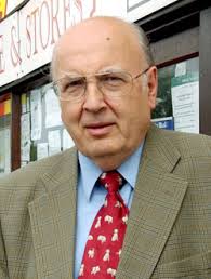 Councillor quits cabinet over 'sloppy' methods