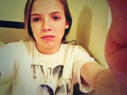 isabel edwards (@izzycedwards)