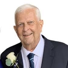 Kenneth Karl's Instagram, Twitter & Facebook