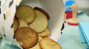 Adha @ihotnerd, mutu ngati zila la nkhukutembo.your mother dropped u wen u were born! Murbeteig Kekse