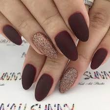 Whether you're sporting an oversized beige sweater, walking around in brown booties, or showing off newly painted caramel nails, all of. 26 Simple Fall Nails Art Design For Women Over 40 Gold Glitter Nails Burgundy Nails Simple Fall Nails