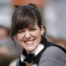 Von menschen, die ihnen nahestehen, hörte man, dass sie sich sorgen um sie machen. Sarah Kuttner Warum Sie Uber Jan Bohmermanns Witz Nicht Lachen Kann Stern De