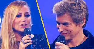 Play jigsaw puzzles for free! Carlos Baute Lanza Una Pullita En Directo A Marta Sanchez Tras Un Comentario De La Cantante