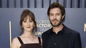 Zehn Jahre Ehe mit Leighton: Adam Brody verrät Ehegeheimnis