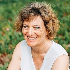 Amy Salzman's Instagram, Twitter & Facebook