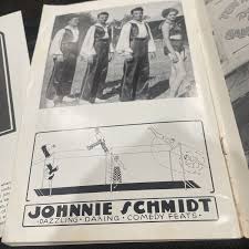 CIRCUS LIFE IN PICTURES; Souvenir Edition Sign by Schmidt, Johnnie; May 12,  1980