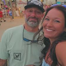 Loading a Caymas boat