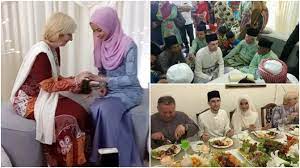 Kalau yang biasa menonton rancangan kaki jalan di astro dengam pengacara mat dan, mesti akan perasan satu lagu yang biasa dia nyanyi. Ohbulan Rupa Rupanya Isteri Mat Dan Kaki Jalan Bukan Calang Calang Orang Jom Tengok Biodata Beliau Pasti Korang Terkejut Besar