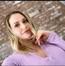 Profile for Amanda Samson