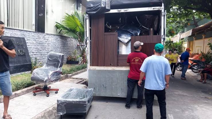Vận chuyển tủ gỗ từ Bình Dương đi Hà Nội: Cách bảo vệ hàng hóa