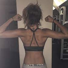 It can help decrease pain associated with large breasts, repetitive lifting, or. Best Female Back Workout Scultping Exercises For Women