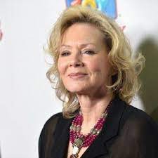 According to my research, an average boombox is 2.5 feet tall and when your fighting whitty you can see gf holding a boombox and if you measure it gf. Jean Smart Net Worth Age Height Weight Measurements Bio