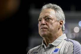 Braga offers some fluid attacking football at times with the talent they bring to the table. Bresil Abel Braga Retrouve Le Banc De Vasco De Gama L Equipe
