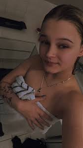 I got rejected for being chubby 😪 Could you at least give me a like? 🥺❤️