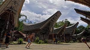 Sebagai masyarakat indonesia, kita seharusnya berbangga dan ikut melestarikan kebudayaan yang ada di indonesia. Mengenal 7 Wujud Keragaman Budaya Indonesia Dan Contohnya