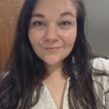 How do I find a dye free baker in my area near downtown Indy?