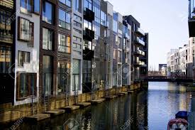 Sie liegt im osten der insel seeland und der immobilienmarkt in kopenhagen umfasst viele private und soziale wohnungen; Eine Sehr Moderne Wohnung In Kopenhagen Mit Wasser Kanale Durch Venize Lizenzfreie Fotos Bilder Und Stock Fotografie Image 4686167