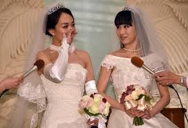 El mago, or the magician, does things on a baseball field most people could only dream of. Japan Lesbian Couple Wed Amid Calls For Same Sex Marriage