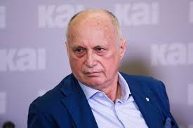 Dr R. Pietras: Ułatwienie dostępu do tzw. pigułki „dzień po” obniży w  Polsce wiek inicjacji seksualnej