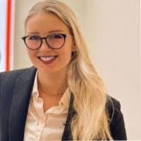 Michelle Kienitz's Instagram, Twitter & Facebook