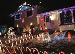 Edmonton's crestwood residents share an identity unmatched by any other neighbourhood in the city. Fort Resident Dreams Of The City S Own Candy Cane Lane Fortsaskonline Com