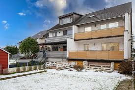 Die meisten menschen kaufen nur einmal im leben ein haus, deshalb ist es wichtig sich zuvor genau über die. Immobilien Weiterstadt Von Immoprofi Andre Zahedi E K