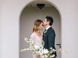 Wedding hair in boho and rustic themed weddings work especially well with braids. 30 Ways To Wear Your Hair Down For Your Wedding