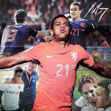 Born 13 february 1994), also known simply as memphis, is a dutch professional footballer who plays as a forward for ligue 1 club lyon and the. Zachem Depaj Uehal V Manchester Yunajted I Eshe Tri Vazhnyh Voprosa O Glavnoj Zvezde Eredivizi Manchester Yunajted Theatre Of Dreams