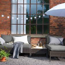 Salon de jardin, chaise et fauteuil de jardin, table de jardin, bain de soleil, transat et housse de protection | castorama. Salon De Jardin En Resine Notre Selection Plein Air Ikea Mobilier De Salon Canape D Exterieur