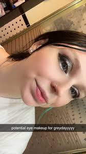 Which bodysuit to choose for makeup look?