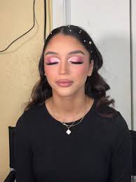 Soft meets glam 🥰🥰