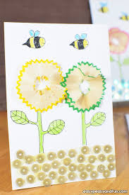 Your kids will enjoy hours of creative fun drawing with these colorful crayon pencils. Flowers Pencil Shaving Art Easy Peasy And Fun