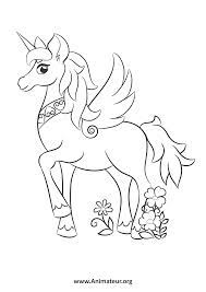 Les 2 coloriages licorne suivants sont des licornes adultes avec de grandes ailes déployées, une crinière et une queue en mouvement. Coloriages De Licornes A Imprimer Gratuitement Pour Les Enfants