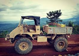 Epingle Sur Unimog 4x4 By Mercedes Benz