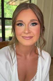 She is so beautiful!! Congratulations