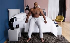Sommaireblessure de teddy rinerdocumentaire teddy riner programme teddy riner aux jo de tokyobiographie courtesa taille et son poidsson palmarèsson salaire sa femme et ses enfantsmis à jour le 22 juillet 2021 à 21h01 teddy riner, la quête, c'est le nom du documentaire diffusé par france 2 ce jeudi soir, à la veille de la. Teddy Au Lit Le Blog Du Partenariat