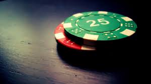 Poker Chips Game Casino Green Red Hd Wallpaper Wallpapersme Fichas De Poker Poquer Cassino