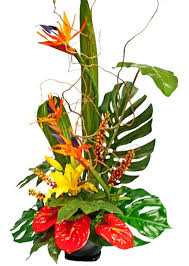 Simple Bird Of Paradise Flower Arrangement Pin By Valerie Knutsen On Wedding Flowers Hawaiian Flower Arrangements Fresh Flowers Arrangements Flower Arrangements Simple