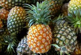 Gently tug on one of the leaves. How To Tell If A Pineapple Is Ripe Big Kahuna Pineapple Drink Co