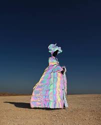 3 885 Me Gusta 35 Comentarios Afrodyssee Afrodyssee En Instagram Glitter Patou K By Mous Lamrabat Style In 2020 Colourful Outfits Visual Art Colorful Fashion
