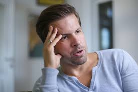 Sebestyén began his career as presenter of a music request program. Sebestyen Balazs Odaporkolt A Vadaszoknak Visszaporkolunk Magasles