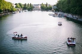 Canal de l'ourcq flat (daire), paris (fransa) fırsatları. Les Itineraires Canal De L Ourcq Canal St Martin Naviguez A Paris Avec Des Bateaux Sans Permis