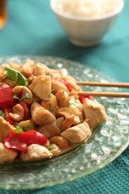 Emince De Poulet Saute Au Poivron Noix De Cajou Entre La Poire Le Fromage Emince De Poulet Saute De Poulet Recettes De Cuisine