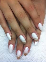 Blog Nailplace Matt Weiss Von Frinail Fingernagel Design Weiss Nagel Mit Strass Nagellackfarbe