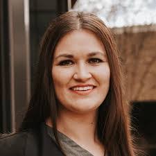 Mandy Simmons's Instagram, Twitter & Facebook