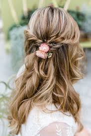Blumige Herbstpracht Hochzeit Frisuren Blumen Dirndl Frisuren Hochzeit Frisur Hochzeit Halboffen