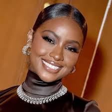 Justine Skye's New Plaid Manicure Is Giving Blair Waldorf Meets Burberry  si_lifestyle