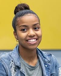 Deanna Weldon's Instagram, Twitter & Facebook